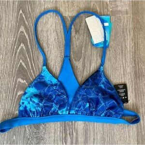 NWT Pelagic Women's Rio Reverse Bikini
Top Hex